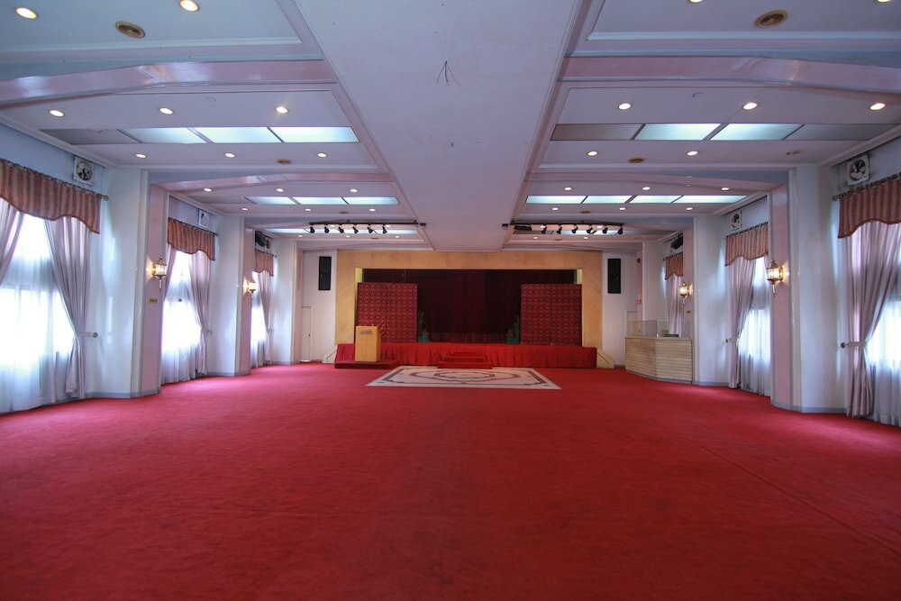 Фото Hotel Supreme