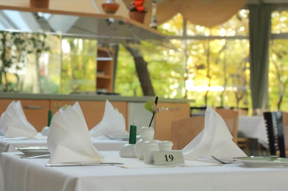 Фото Hotel Am Terrassenufer