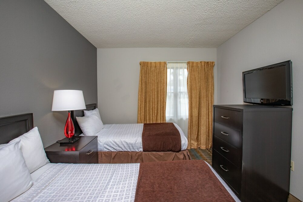 Фото Enclave Hotel & Suites Orlando, a staySky Hotel & Resort