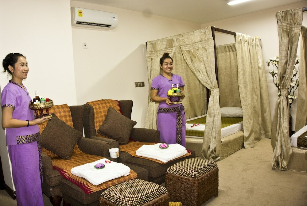 Фото Tang Palace Hotel