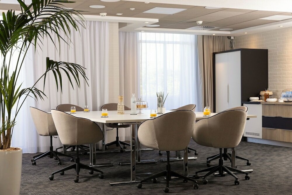 Фото Hampton by Hilton Tours Centre