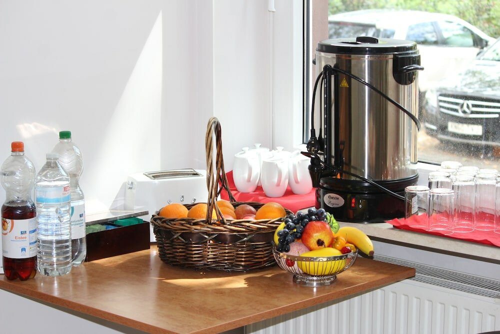 Фото Hotel Am Kurfuerstenplatz - Messe