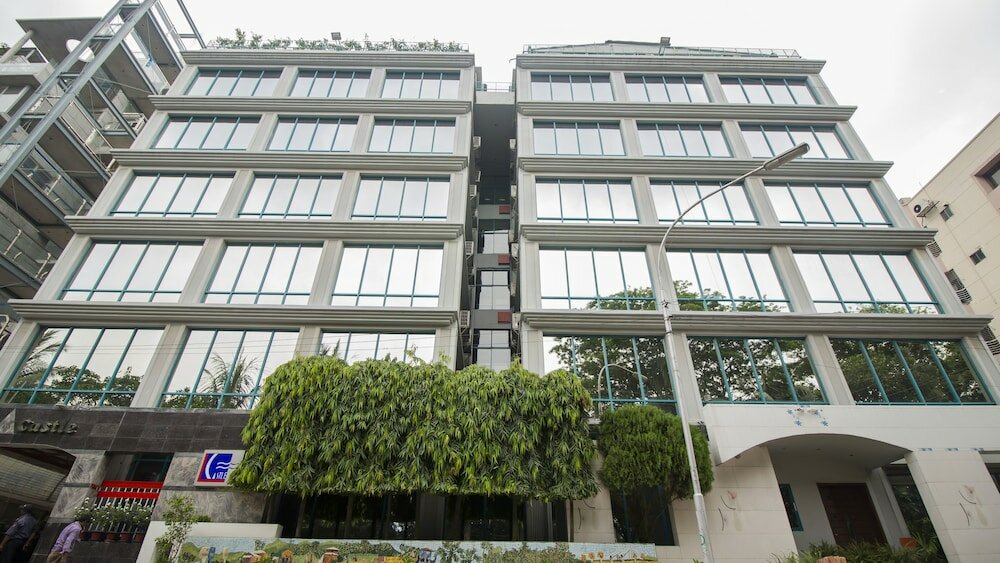 Фото Lake Castle