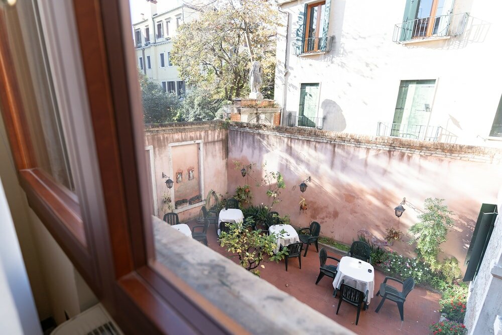 Фото Hotel Tivoli Venice