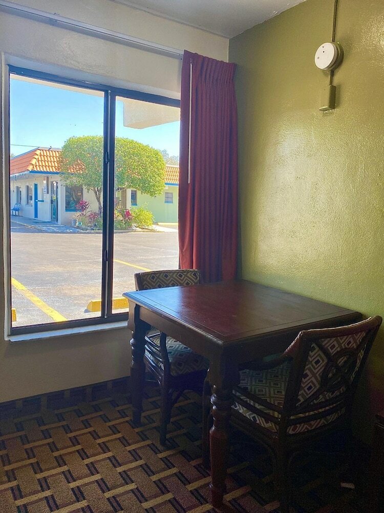 Фото Gulf Way Inn