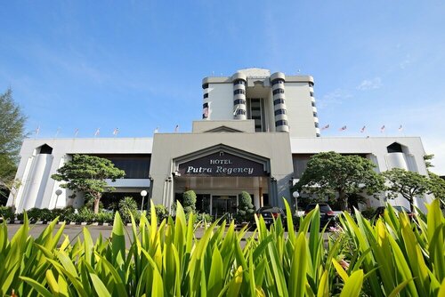 Гостиница The Putra Regency Hotel в Кангаре