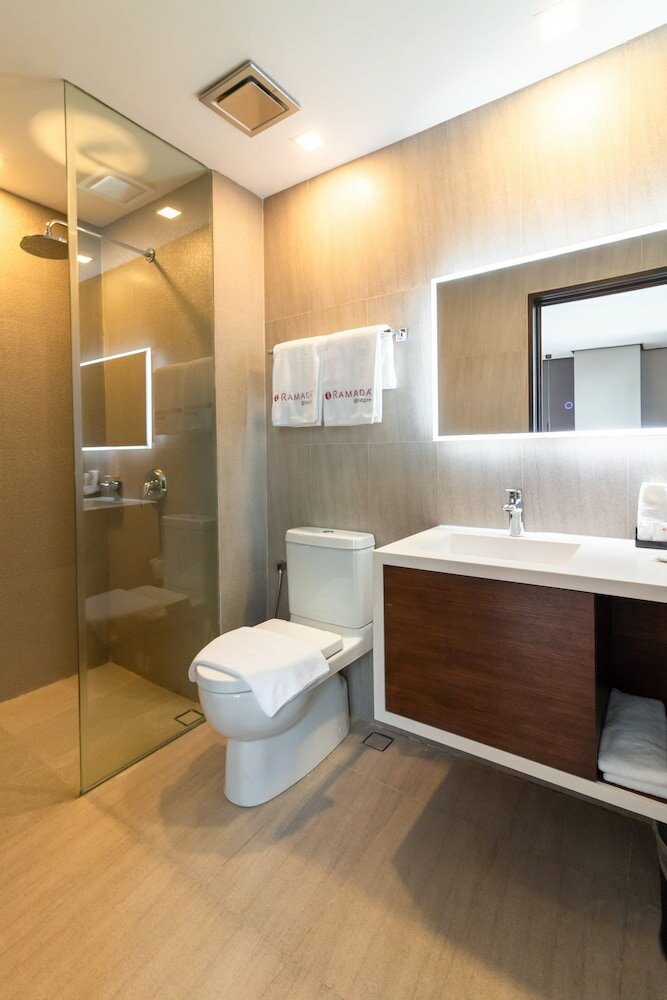 Фото Ramada Encore by Wyndham Makati