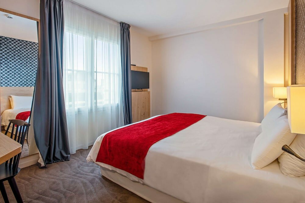 Фото Kyriad Vannes centre-ville