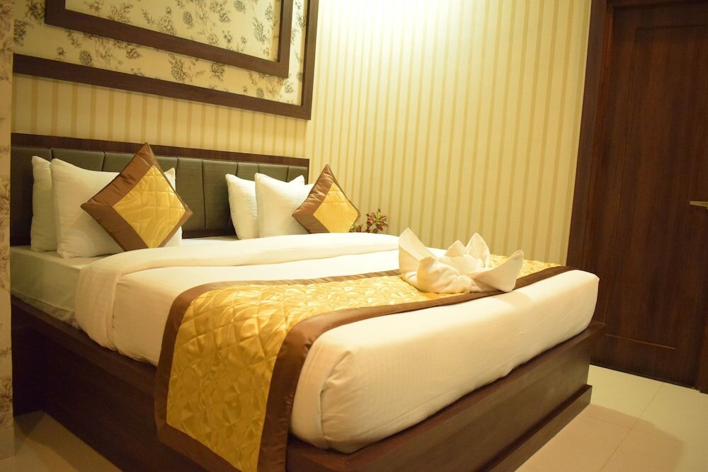 Фото Hotel Uday Palace