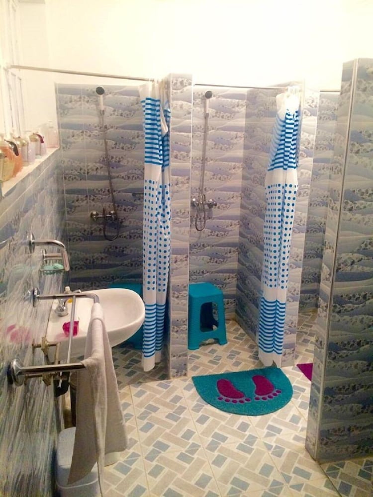 Фото Hostel Villa Red City