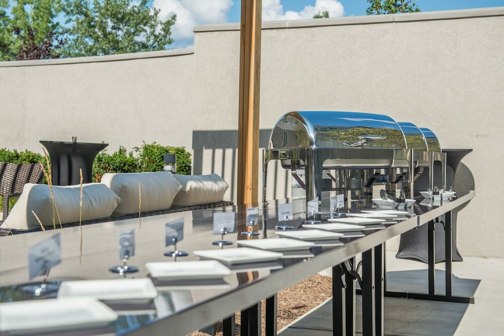 Фото Courtyard by Marriott Wayne Fairfield