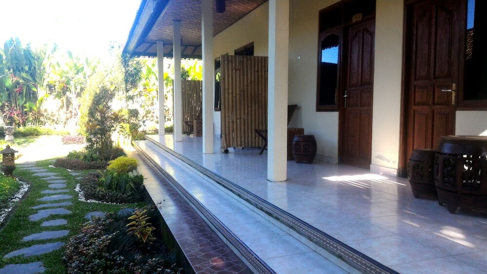 Фото Astawa House