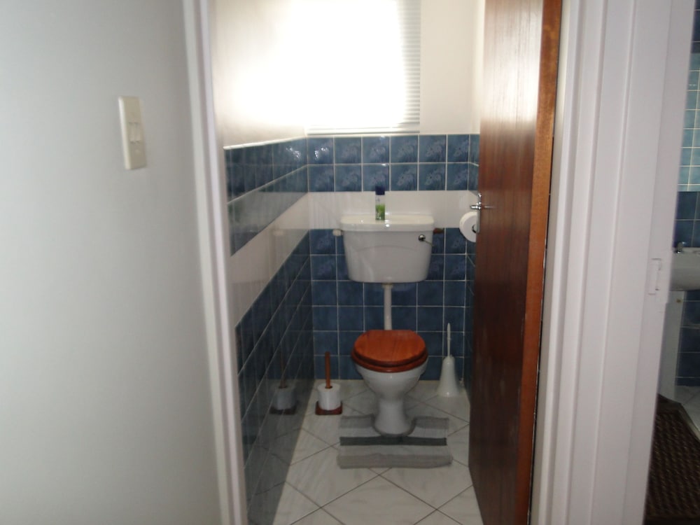 Фото Bluewater Beach Accommodation