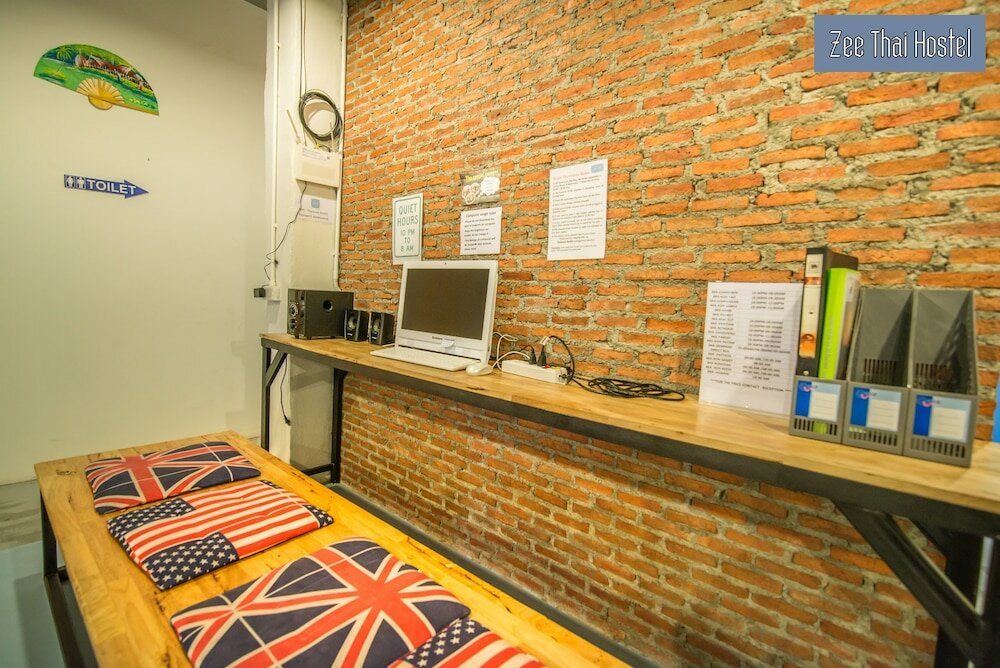 Фото Zee Thai Hostel