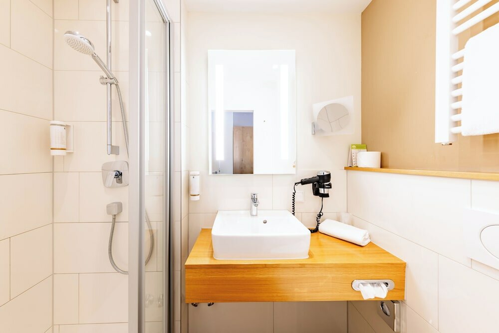 Фото Maingau Hotel