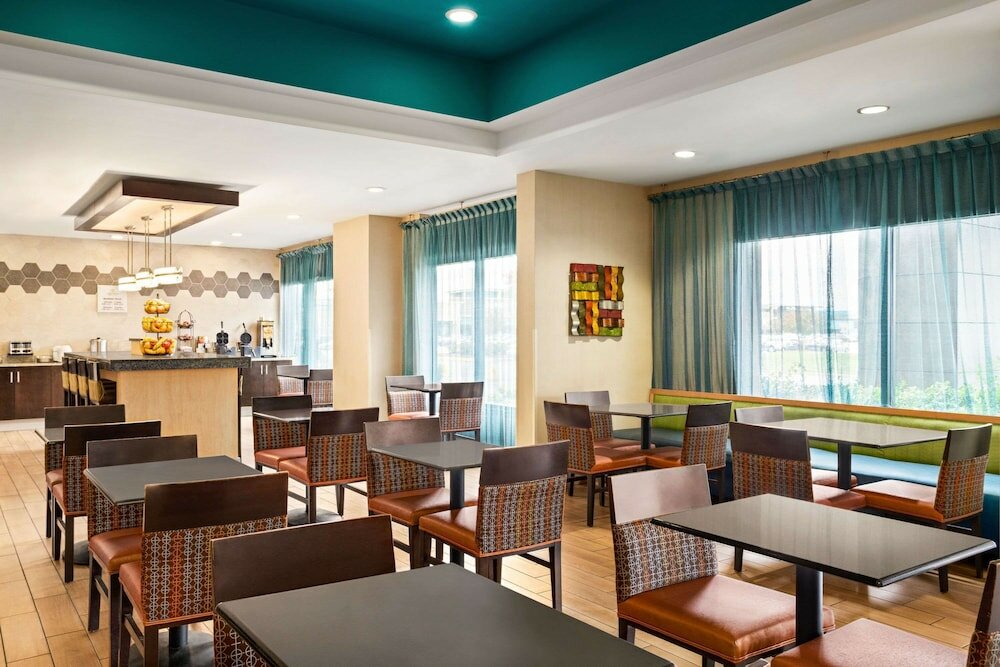 Фото La Quinta Inn & Suites by Wyndham Richmond-Midlothian