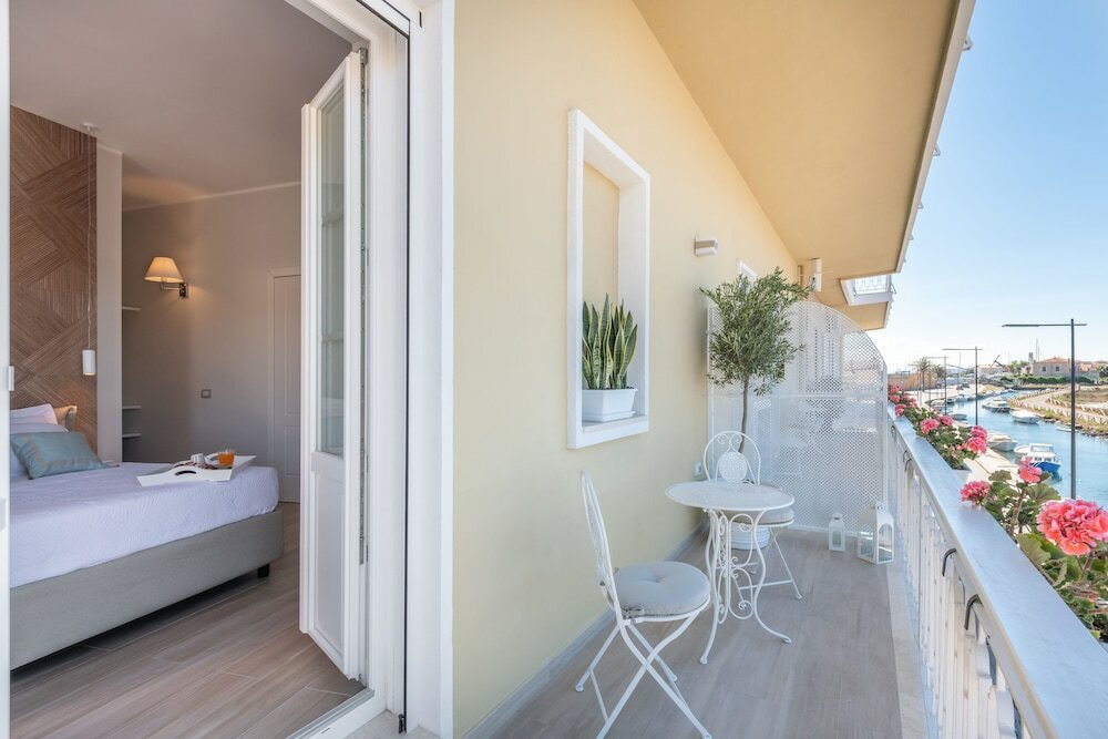 Фото Отель Aquamadre Suites