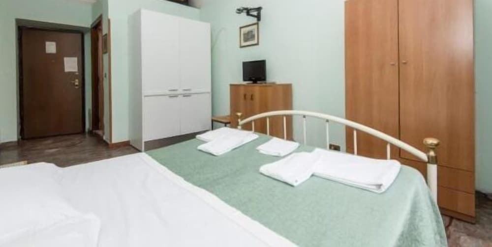 Фото Vatican Rooms Guest House