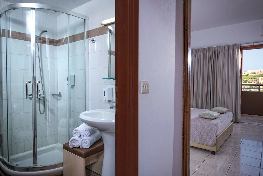 Фото Blue Bay Resort Hotel