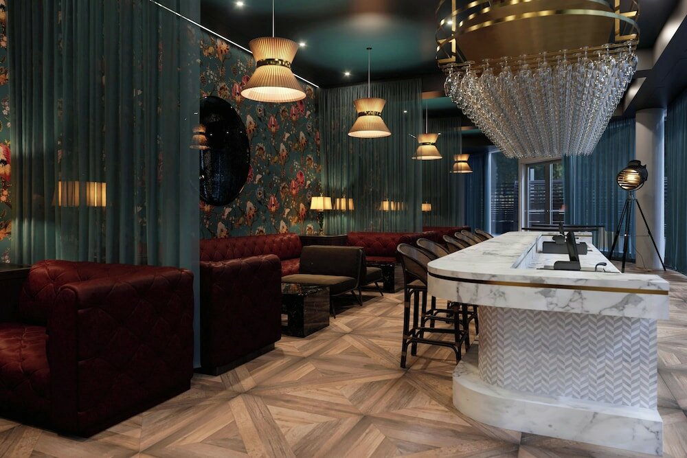 Фото Jw Marriott Edmonton Ice District