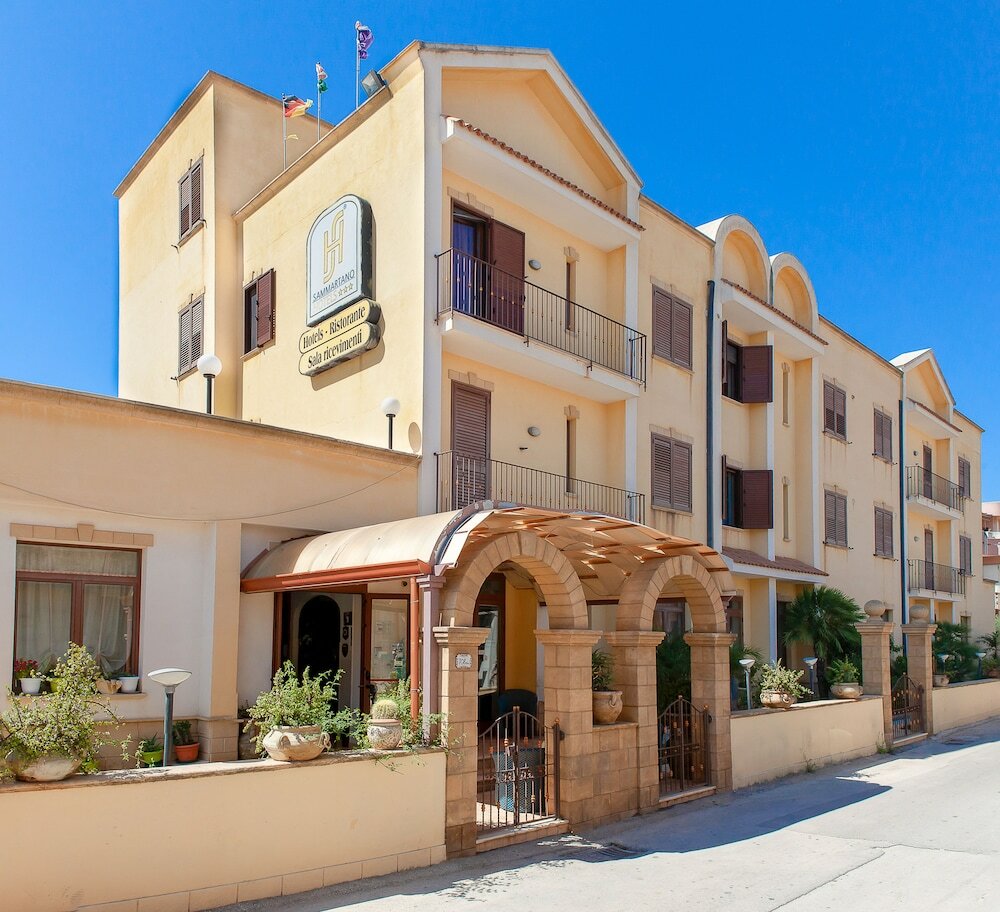 Фото Sammartano Hotel
