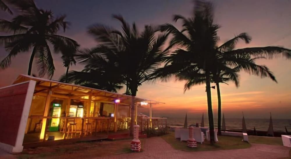 Фото Marquis Beach Resort