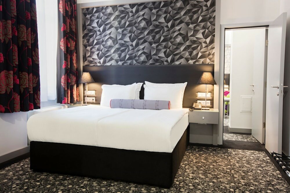 Фото отеля 3