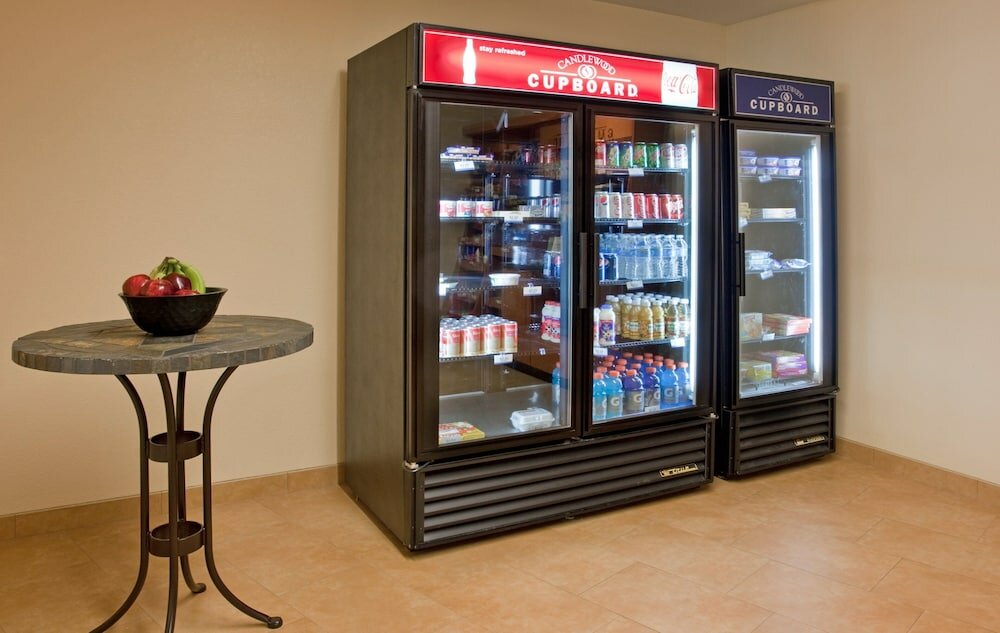 Фото Candlewood Suites Northeast Kansas City, an Ihg Hotel