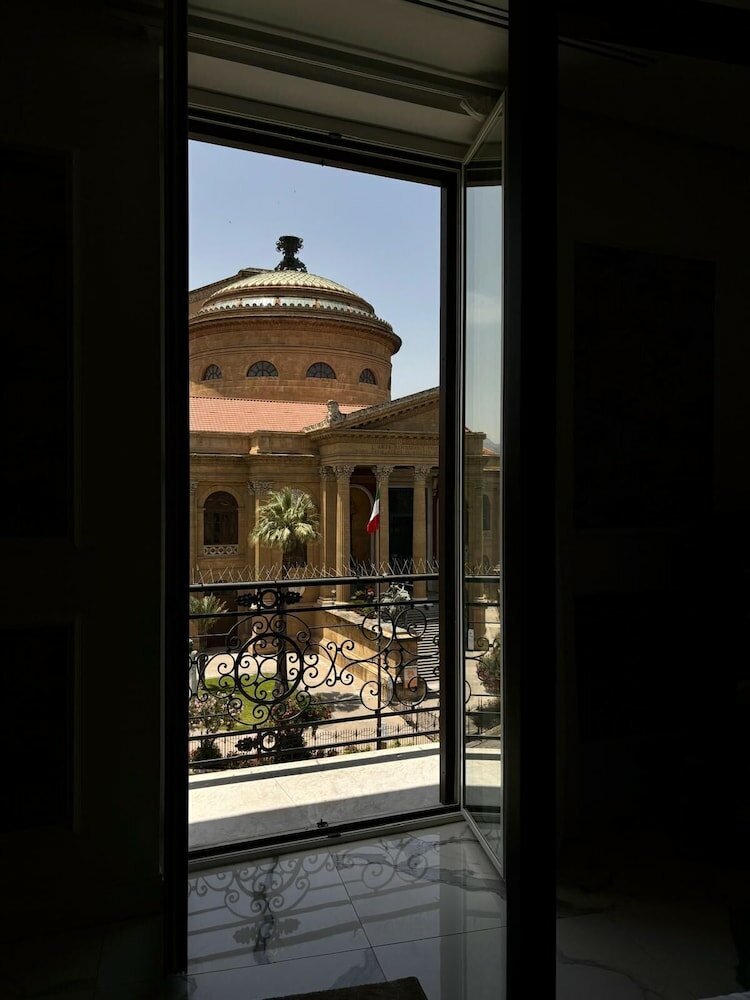 Фото Palazzo Sovrana