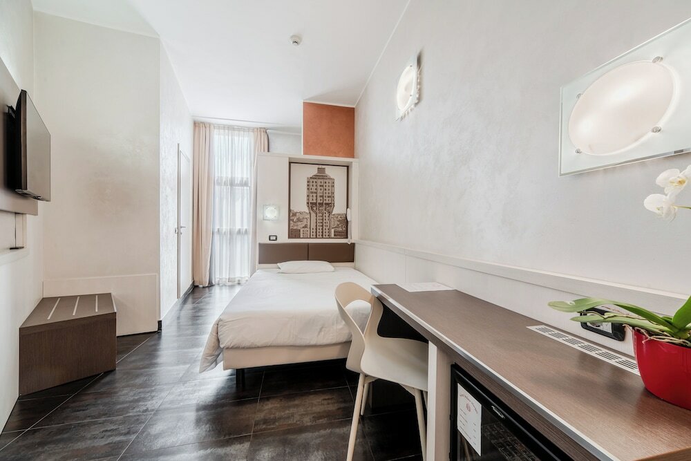 Фото Hotel Milano Navigli