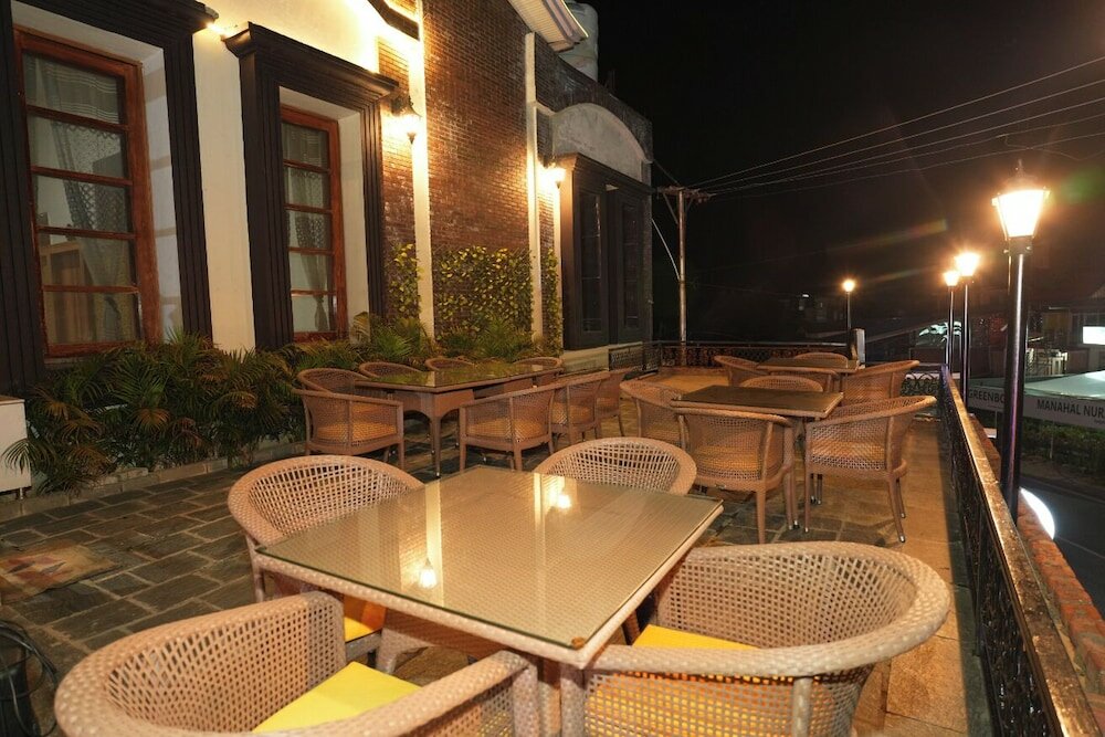 Фото Sterling Banquet and Hotel