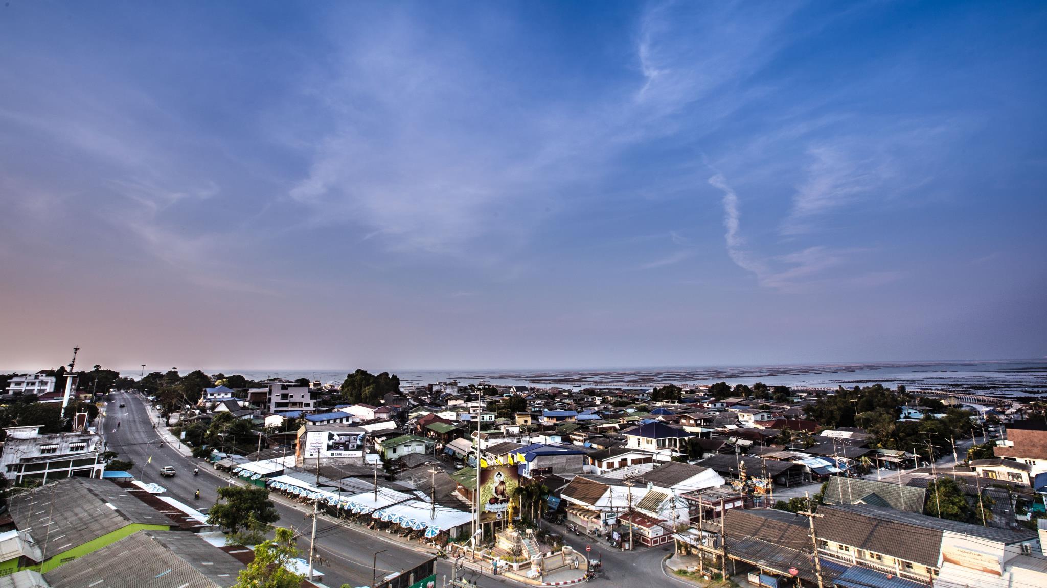 Фото Central Place Angsila