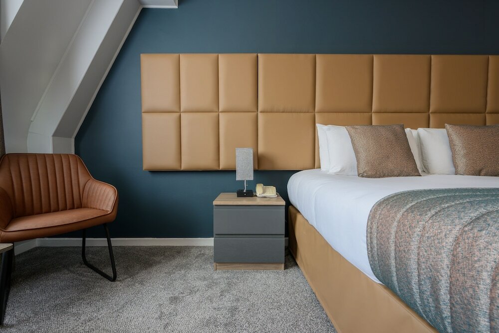 Фото Kensington Court Hotel