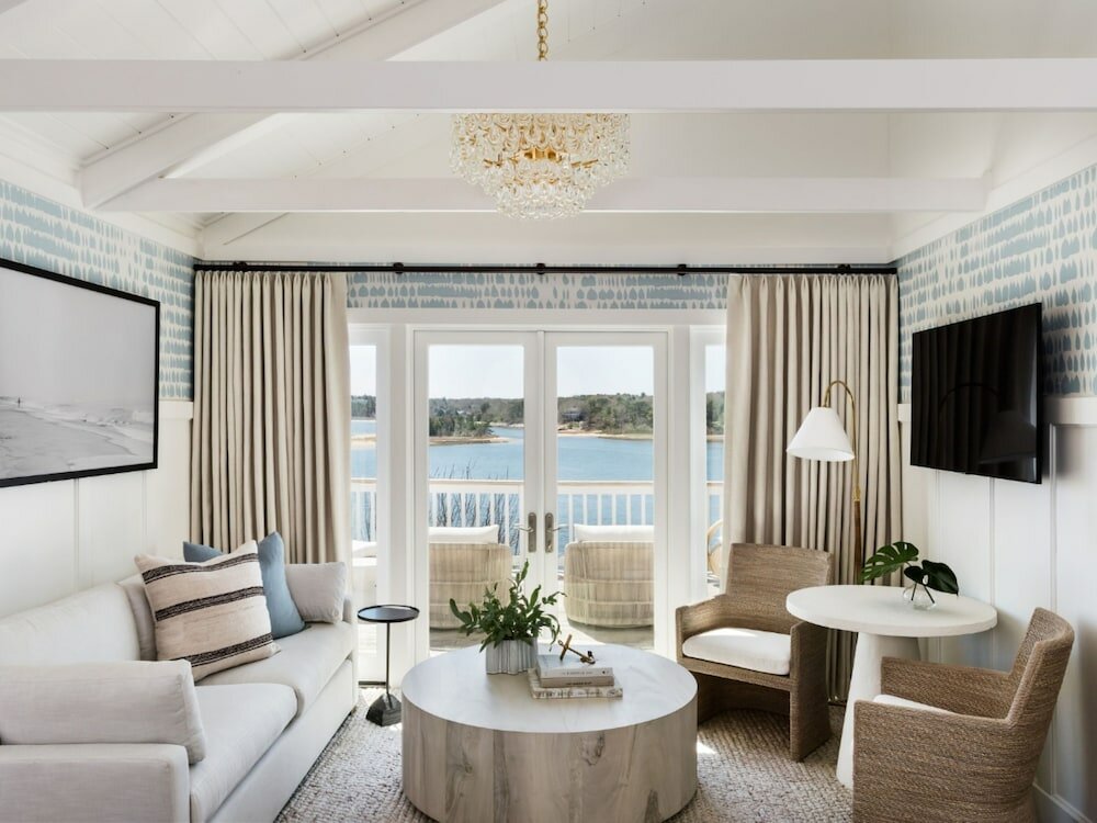 Фото Wequassett Resort and Golf Club