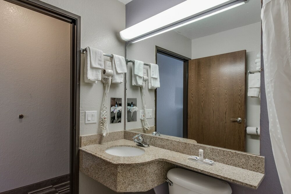 Фото Microtel Inn & Suites by Wyndham Oklahoma City Airport