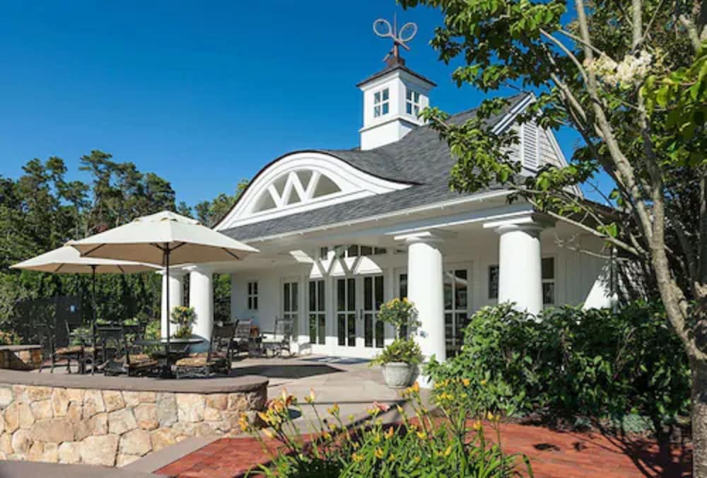 Фото Wequassett Resort and Golf Club