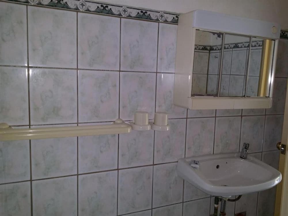 Фото Lapu Lapu Cottages and Restaurant