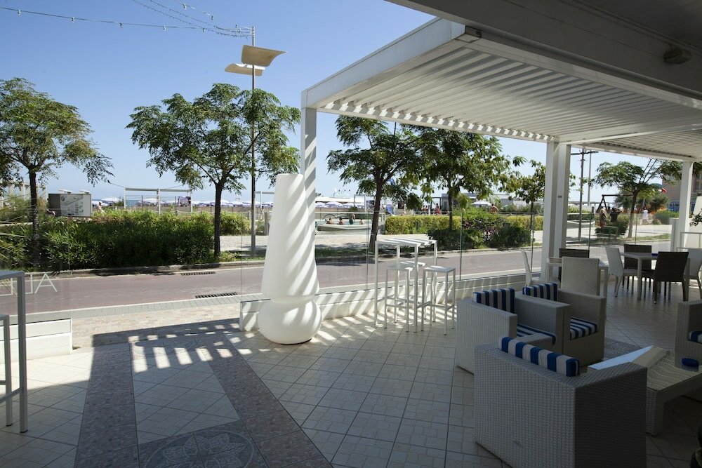 Фото Hotel Alexandra