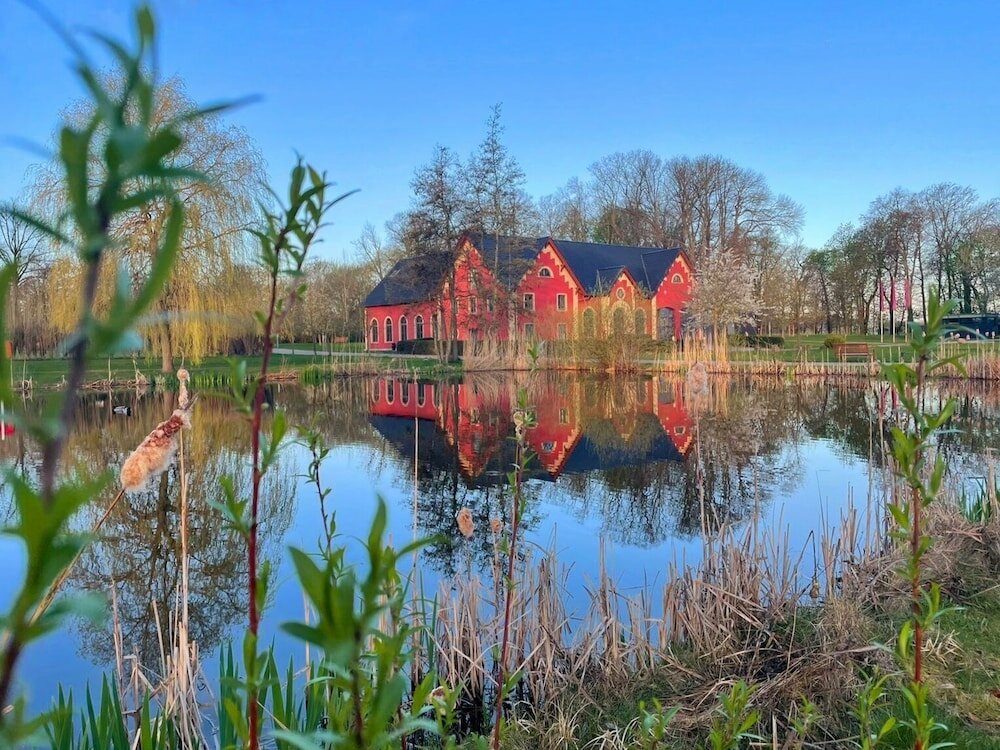 Фото Schlossgut Gross Schwansee