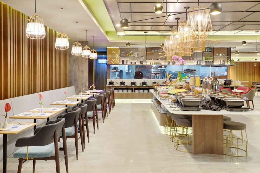 Фото Novotel Suites Yogyakarta Malioboro