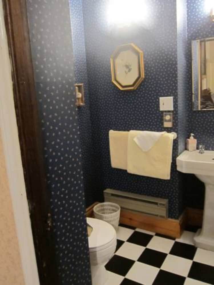 Фото Pimblett's Downtown Toronto B&b