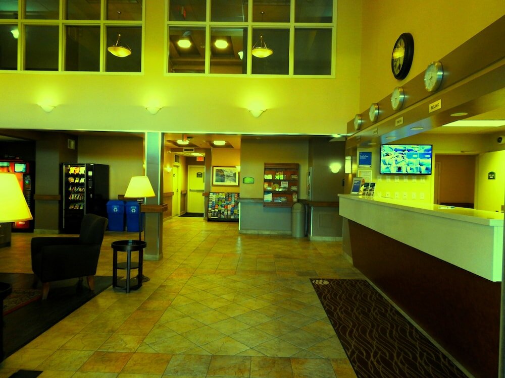 Фото Comfort Inn & Suites