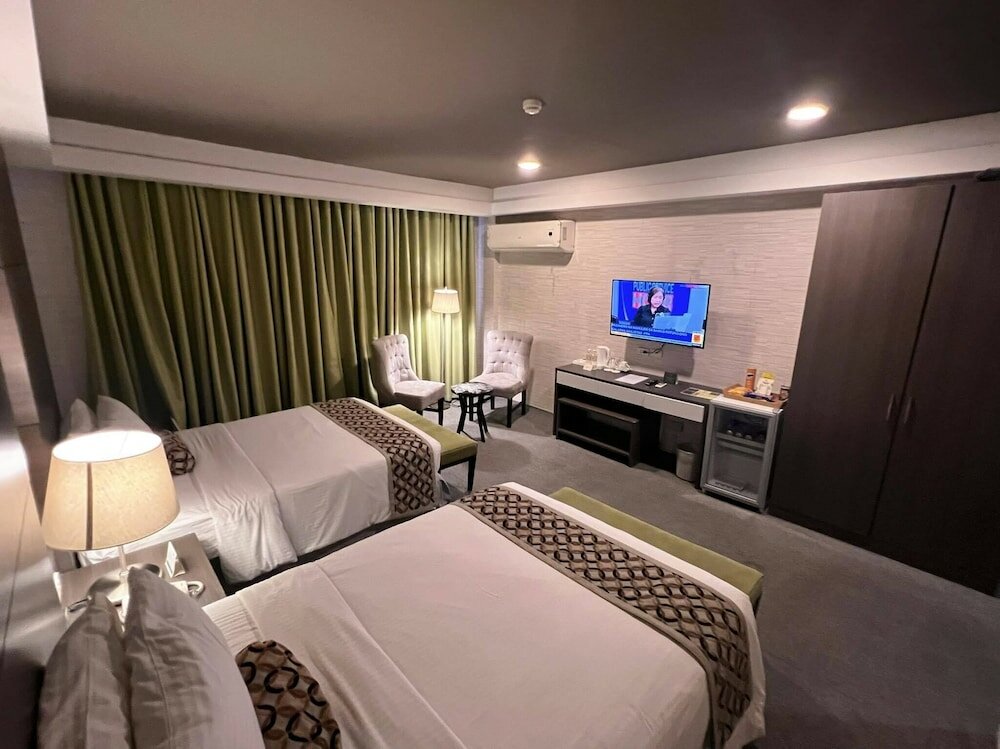 Фото 88 Courtyard Hotel