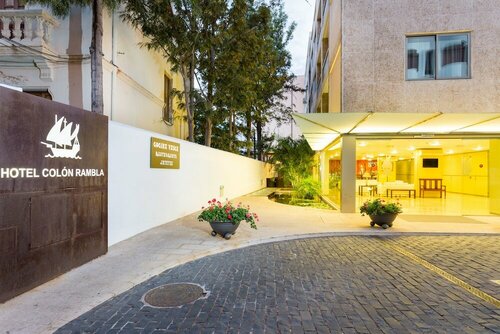 Внешний вид отеля Hotel Colón Rambla в Санта-Крус-де-Тенерифе, фото 1