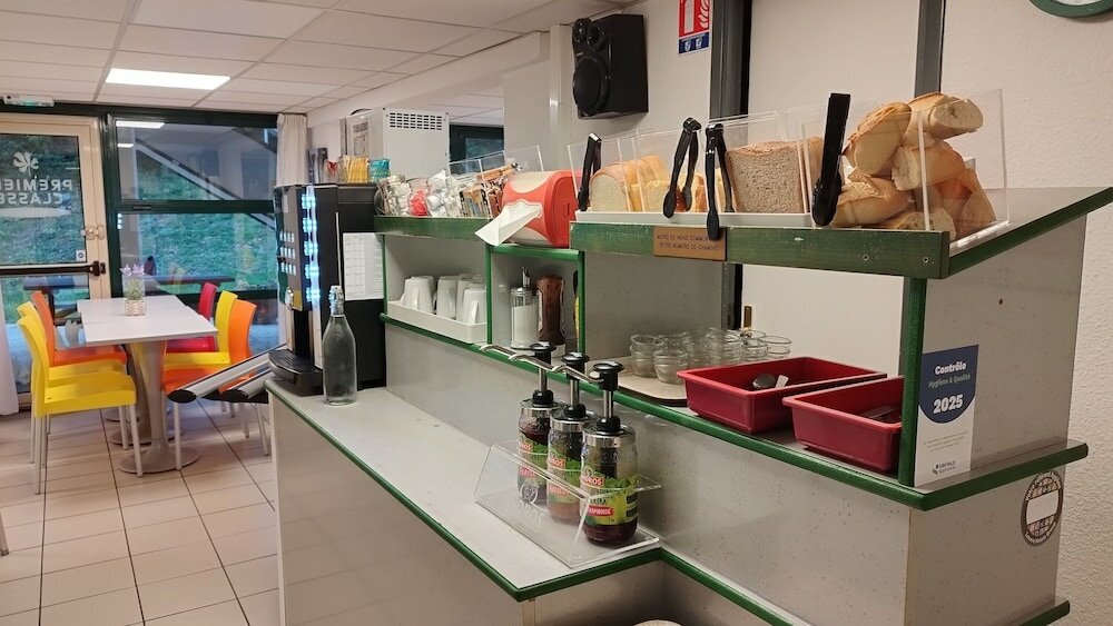 Фото Premiere Classe La Rochelle Sud Angoulins