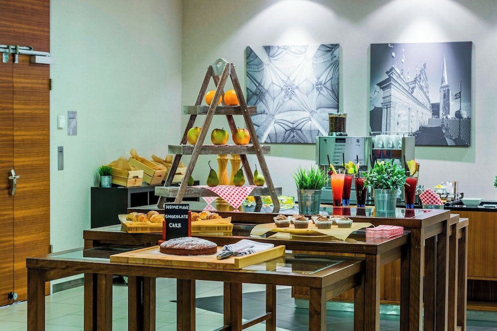 Фото Courtyard by Marriott Pilsen