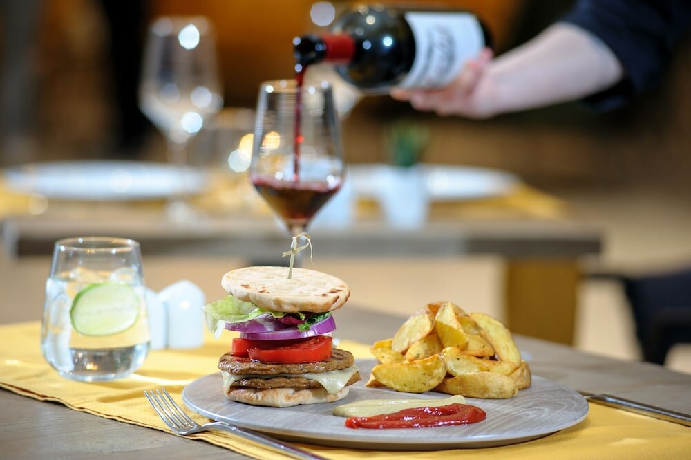 Фото B4b Athens Signature Hotel