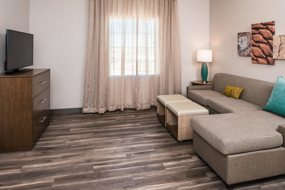 Фото Staybridge Suites Pecos, an Ihg Hotel