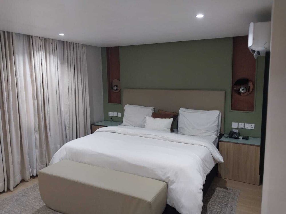 Фото Centurion Apartments Limited