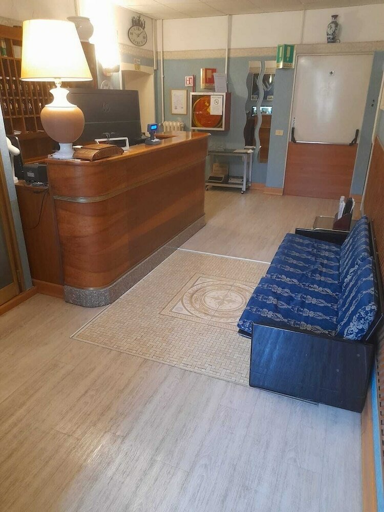 Фото Hotel Touring